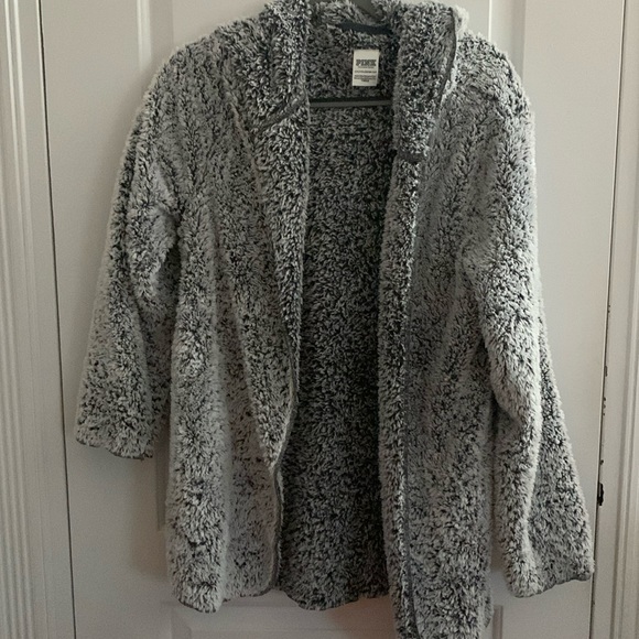 PINK Victoria's Secret Tops - NWOT Pink Victoria’s Secret Cookies and Cream Colored Teddybear Sweater